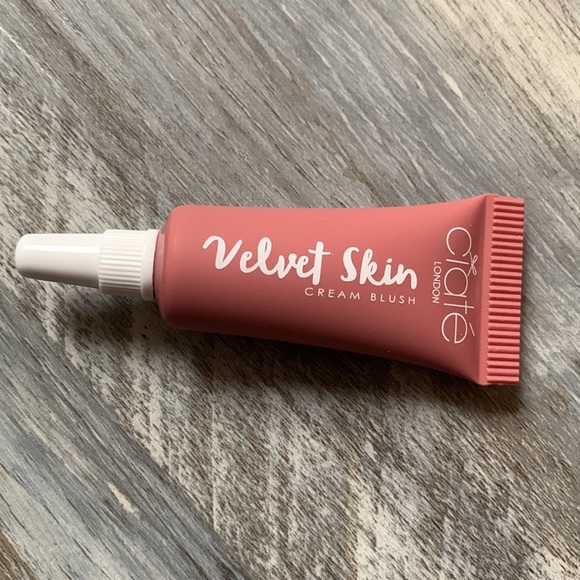 Makeup bundle and bag - Picture 5 of 7